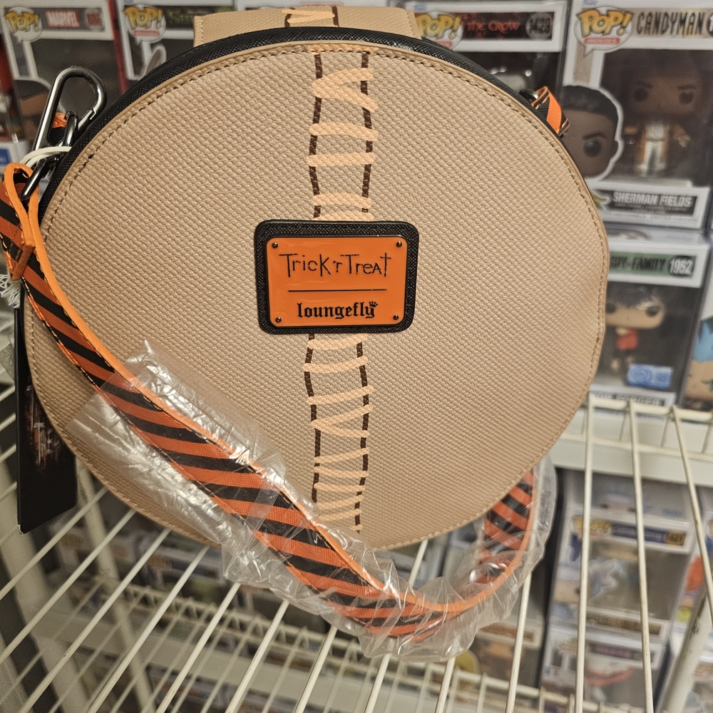 Trick Or Treat Loungefly SAM Bag/ Purse - Picture 4 of 6